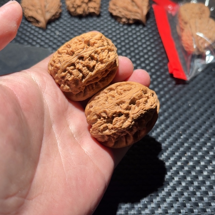 ****落文玩核桃吊坠将军膀