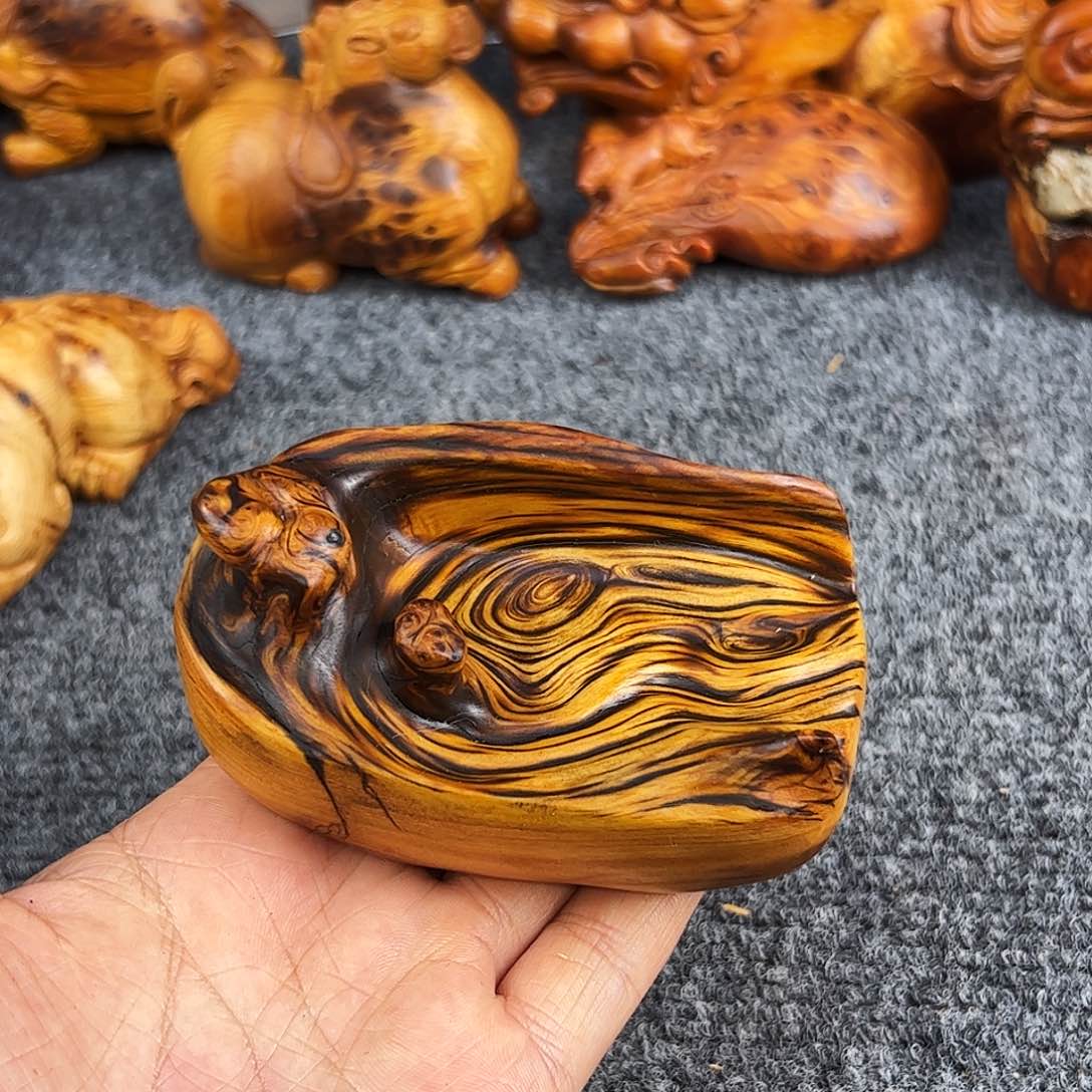柏木太行崖柏黑油手把件精品