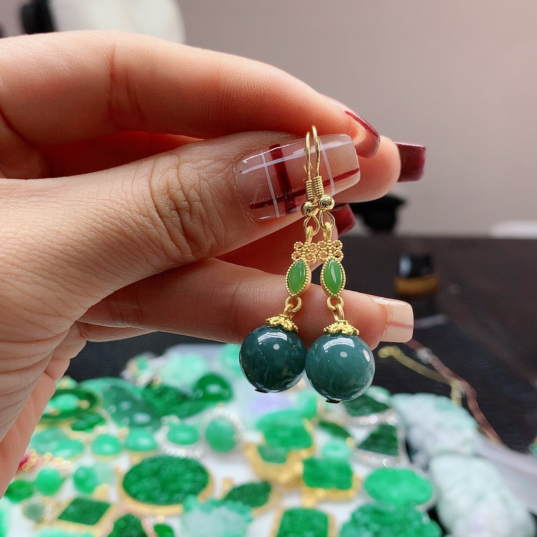 【闪购商品】翡翠耳饰未镶嵌，