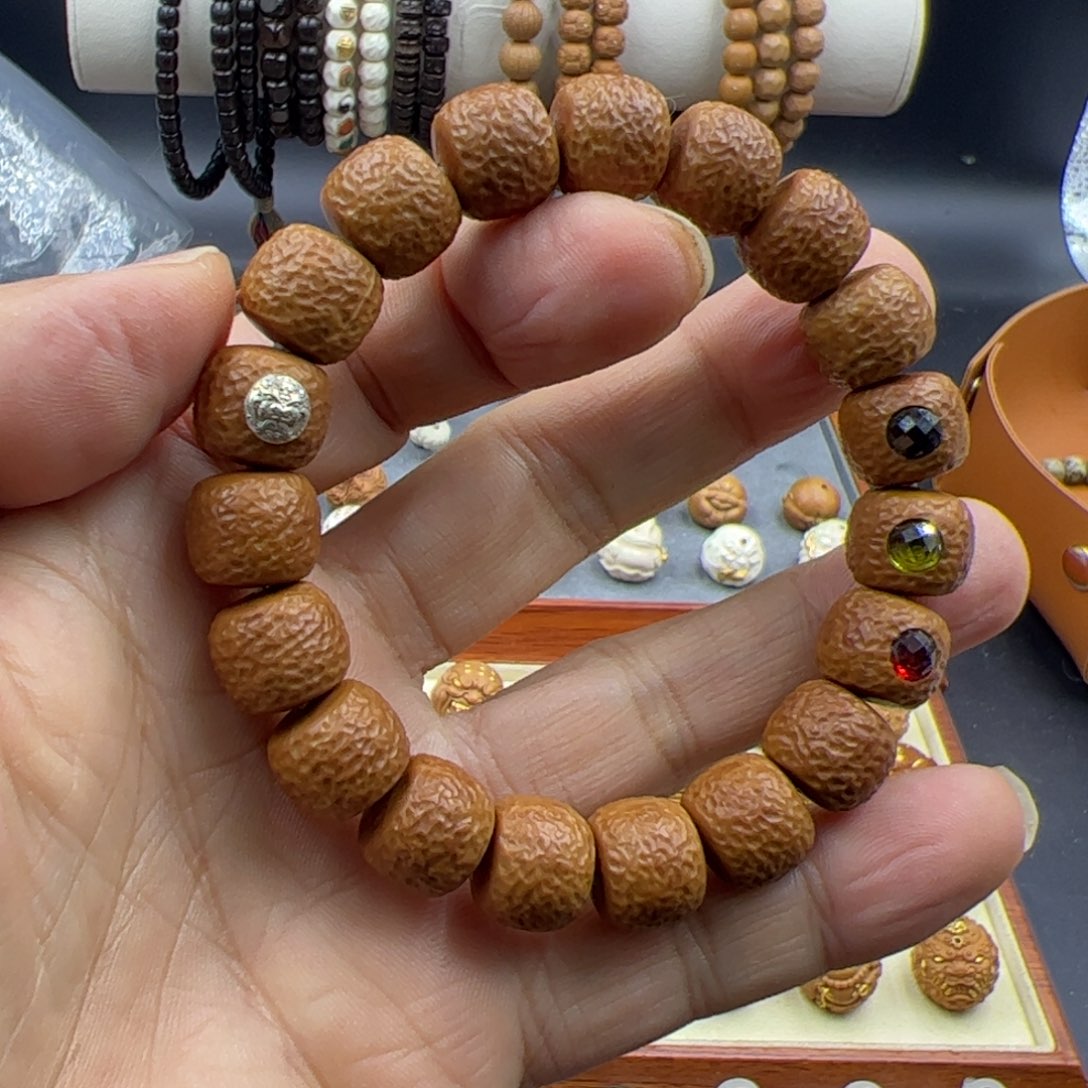 猴头核桃吊坠荔枝纹