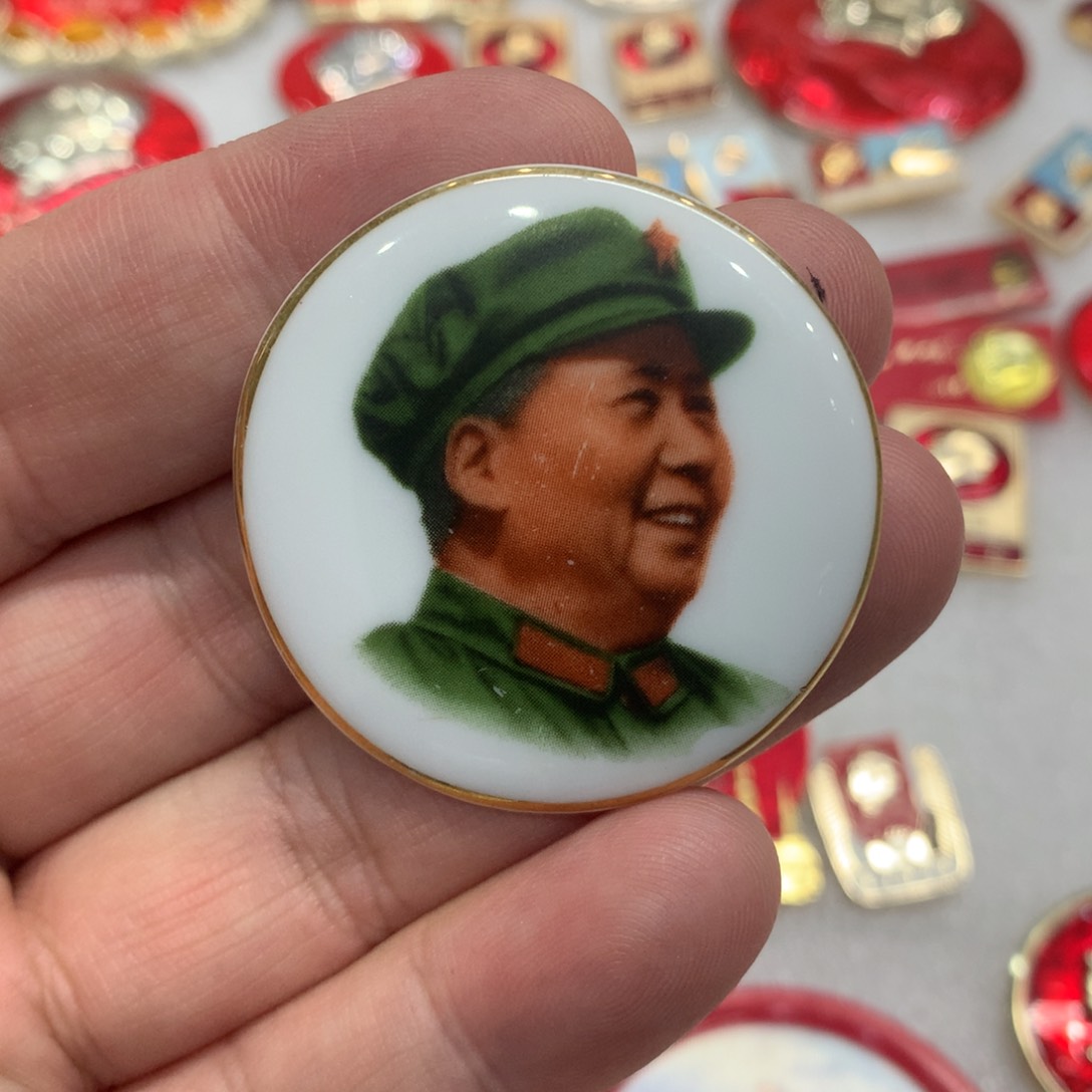 铝红章右像八角帽瓷章