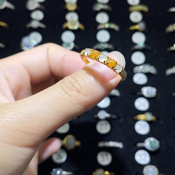 翡翠未镶嵌戒指戒指