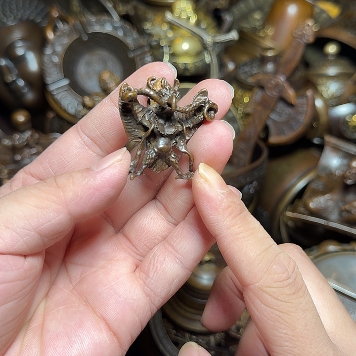 铜器摆件收收藏藏