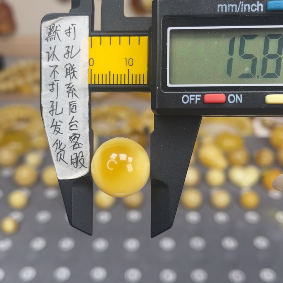 琥珀未镶嵌裸石51