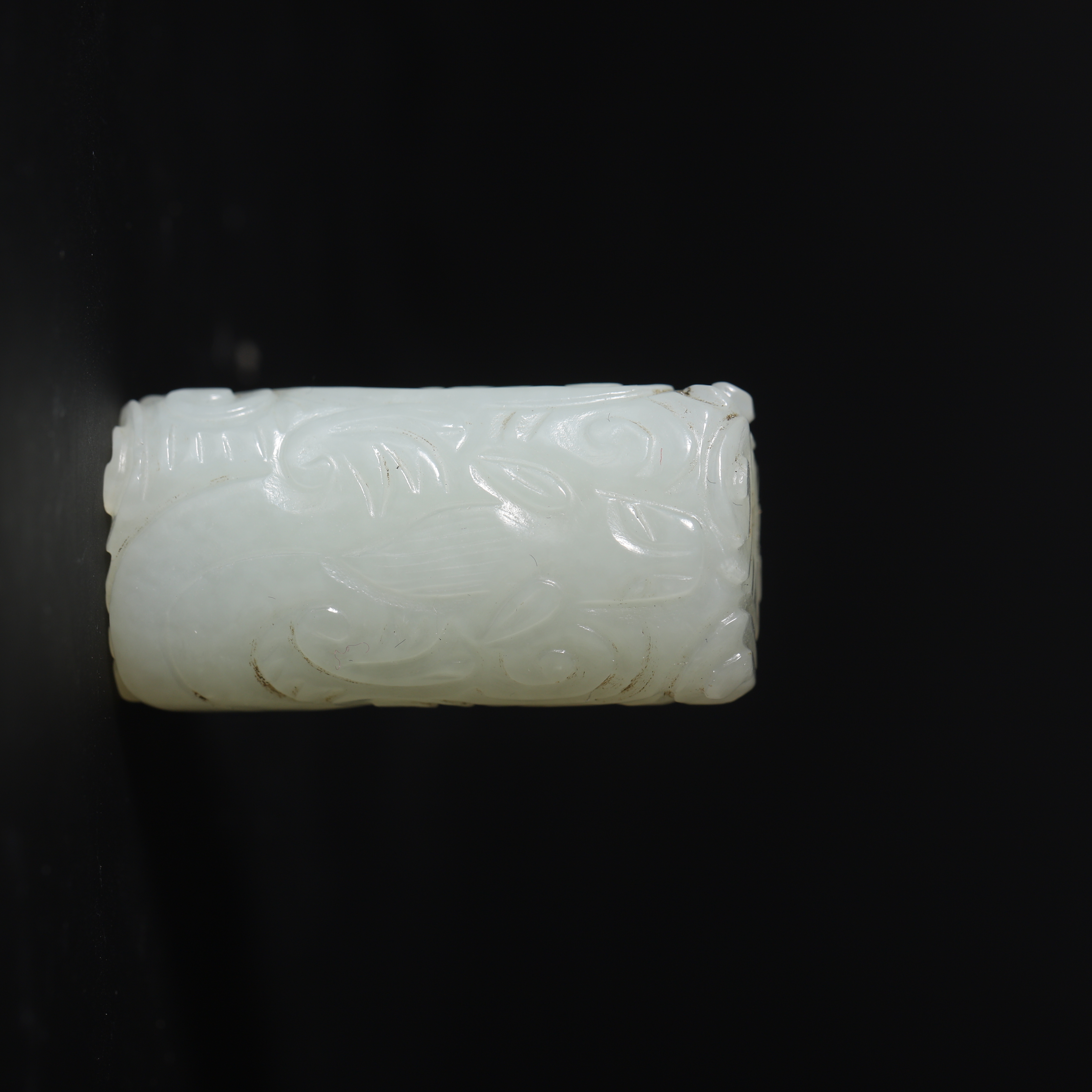 Lot03 清代和田玉螭龙勒子