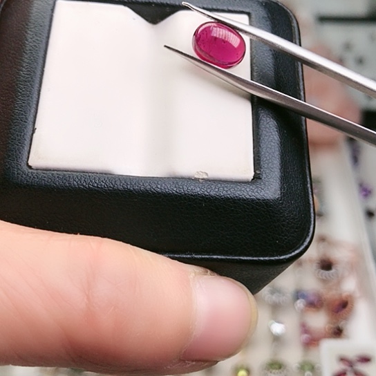 珠宝半成品未镶嵌石榴石