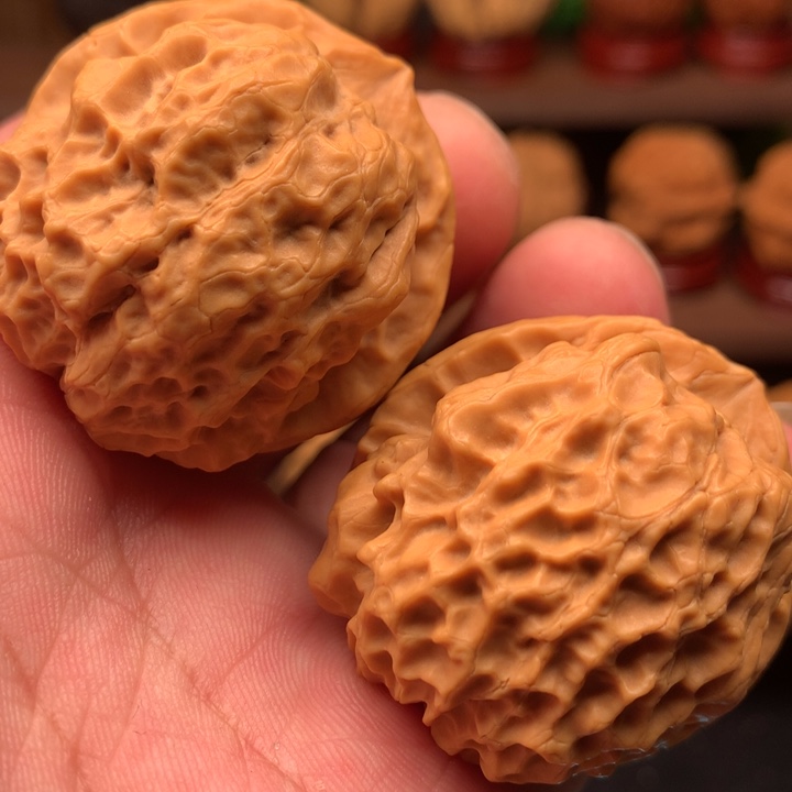 文玩核桃吊坠龙鳞金蟾王