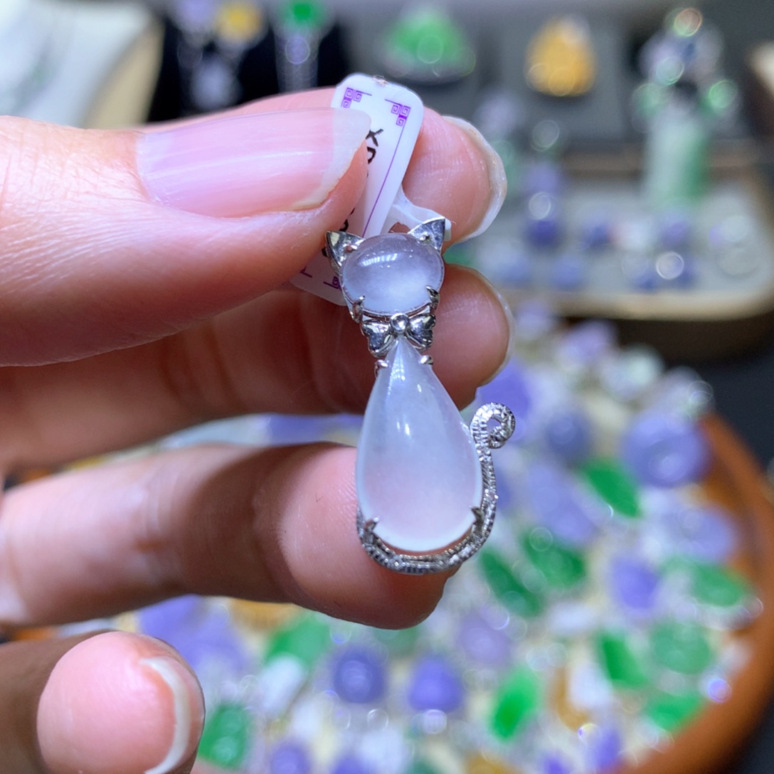 【闪购商品】翡翠颈饰18K金镶嵌翡翠吊坠项链