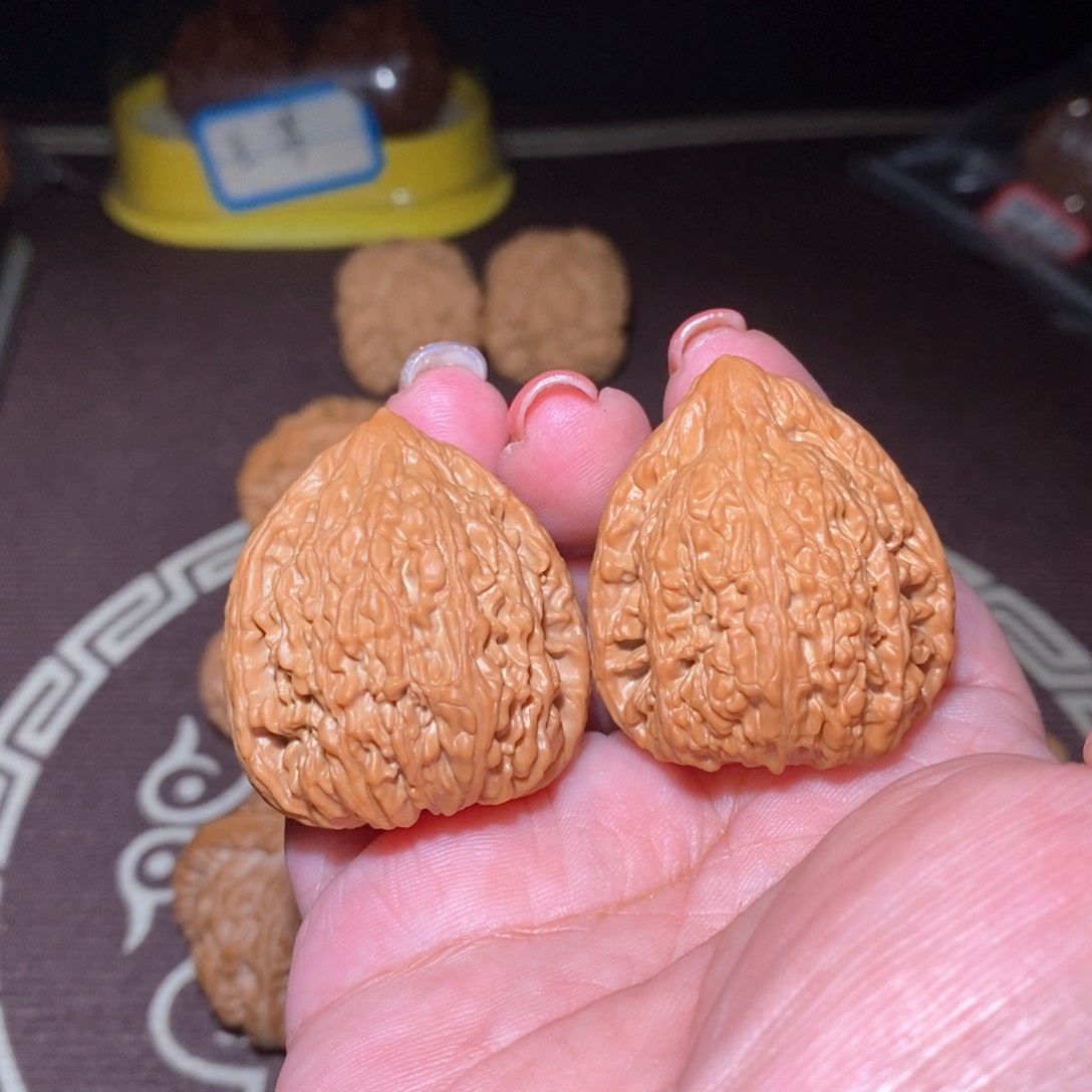 文玩核桃把件浅*塔尖