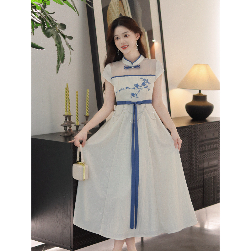 瑶西【枕上书】青花瓷色蓝刺绣巨好看海边度假长裙汉服新中式