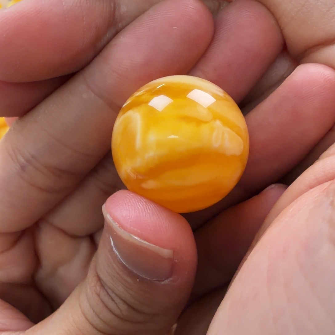 琥珀未镶嵌珠宝奇石24.7mm