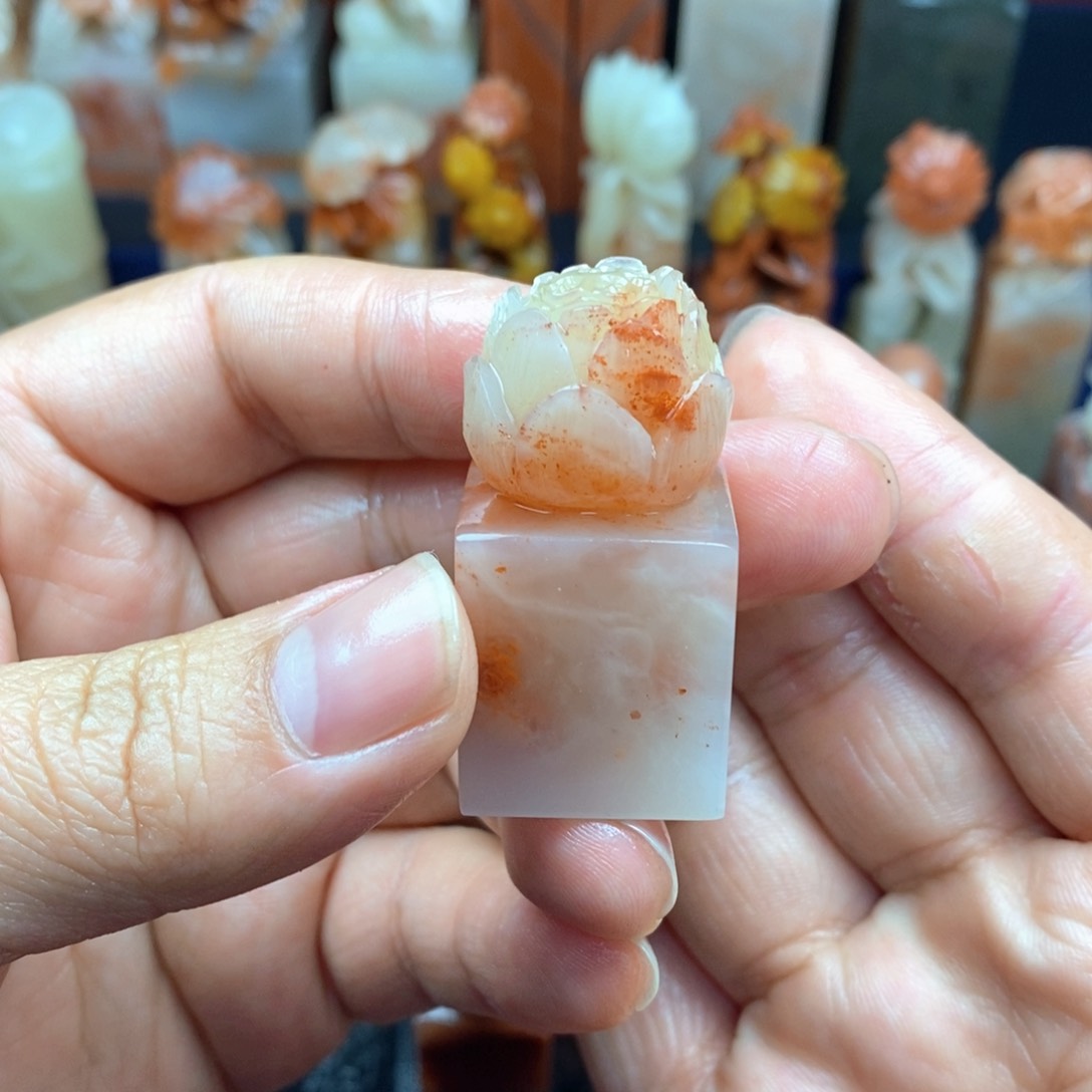 寿山石印石老挝巧雕 莲花