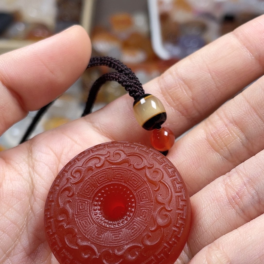 玛瑙/玉髓颈饰未镶嵌小***。