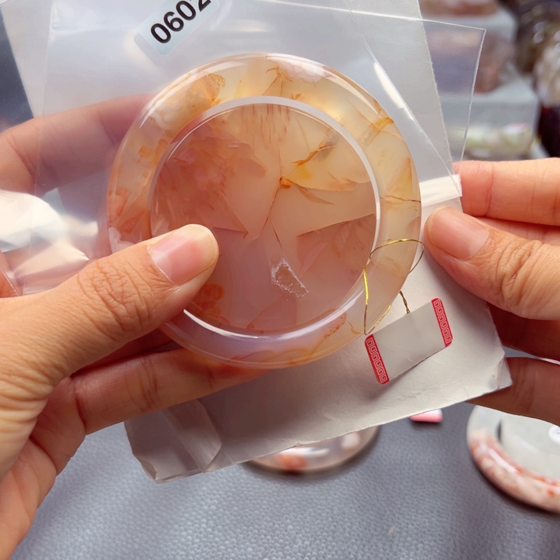 玛瑙/玉髓手镯未镶嵌雨*啦