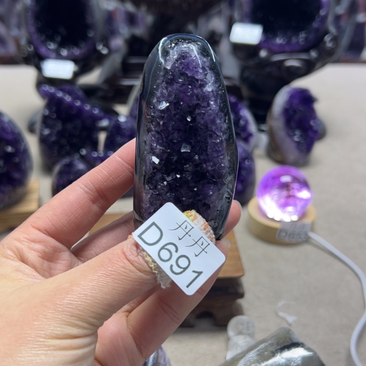 紫晶大型摆件（非配饰）未镶嵌