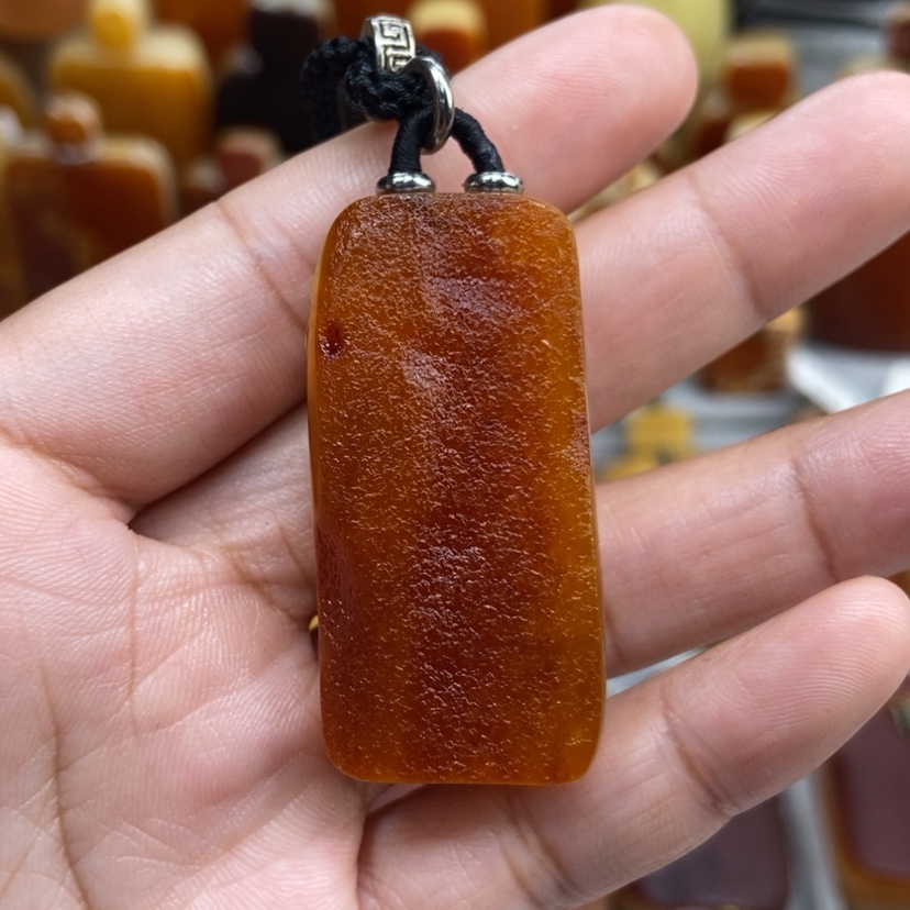 【闪购商品】琥珀颈饰未镶嵌