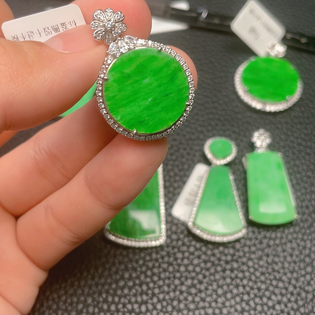 【闪购商品】翡翠吊坠(不含链)银S925镶嵌