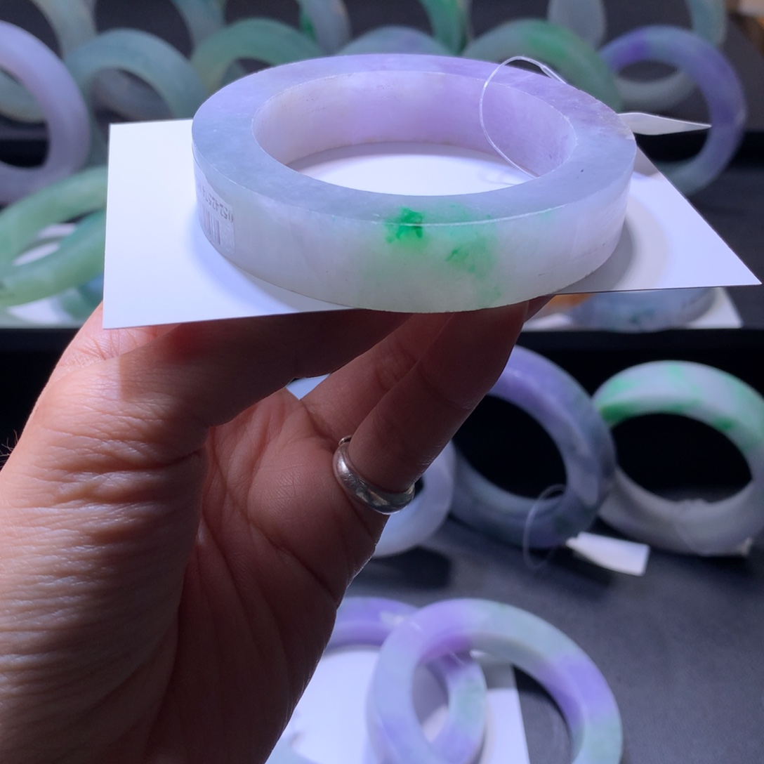 定制翡翠未镶嵌翡翠手镯