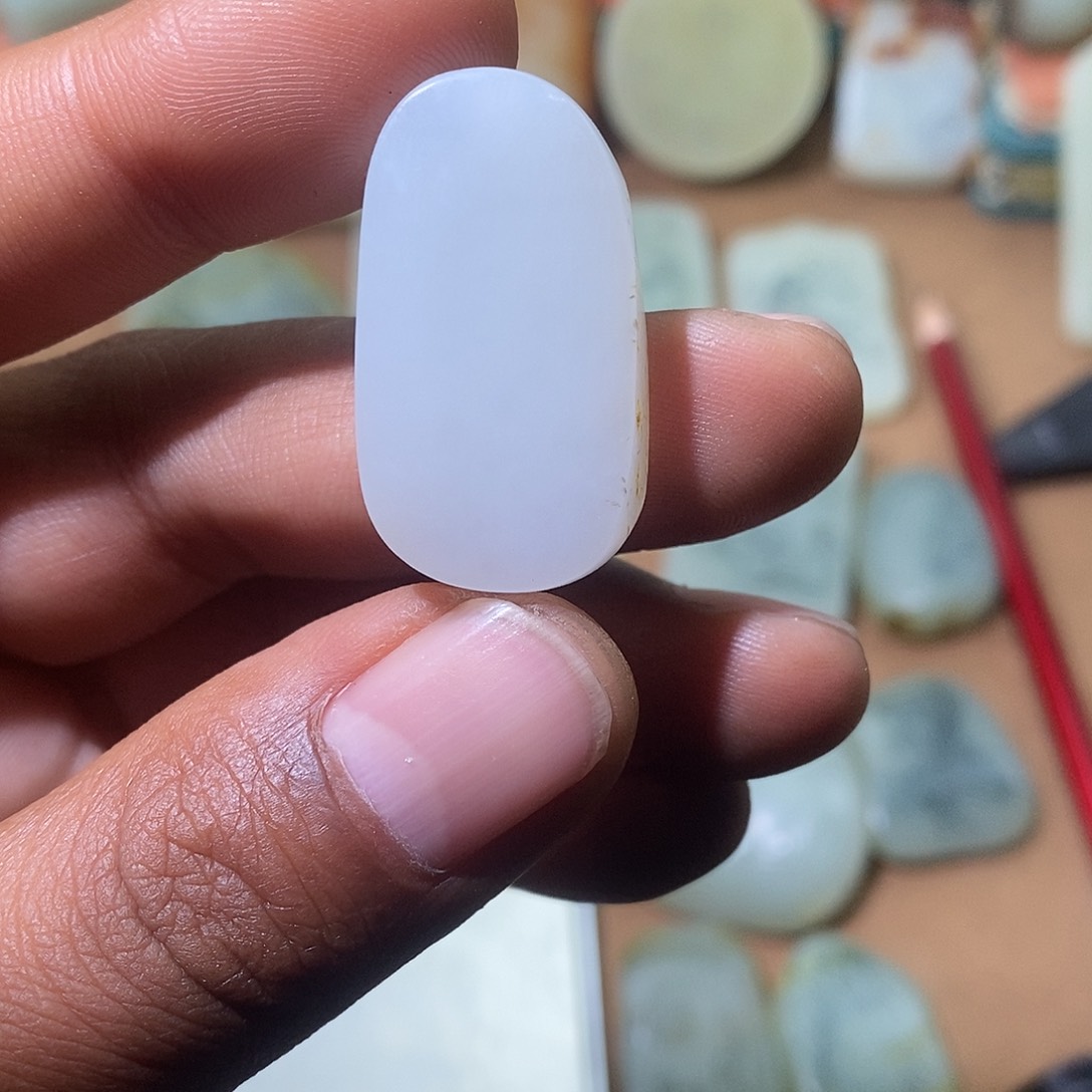 T***险定制和田玉未镶嵌挂件