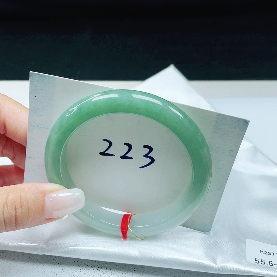 翡翠未镶嵌手镯 正圈55+