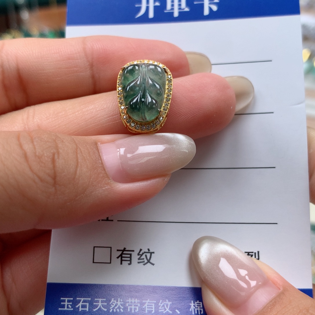 颈饰银S925镶嵌翡翠