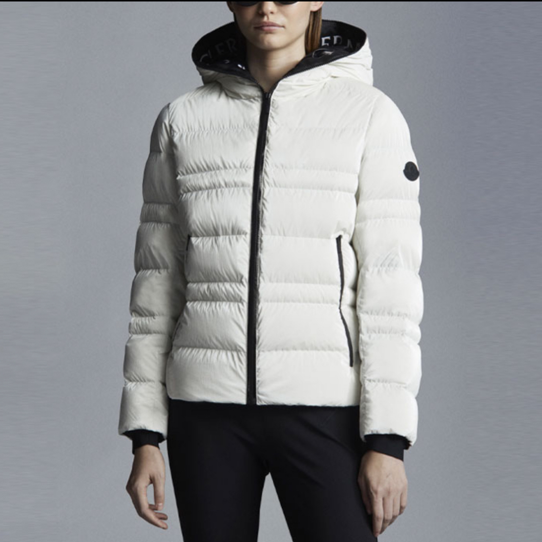 99新 MONCLER CZF2236/连帽羽绒服/尺码3码