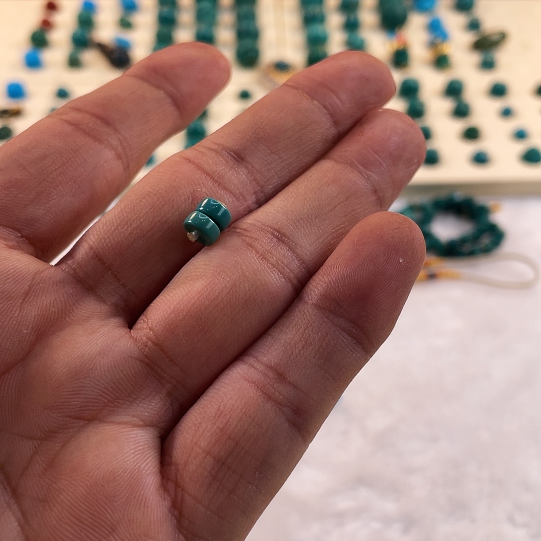 绿松石未镶嵌耳饰