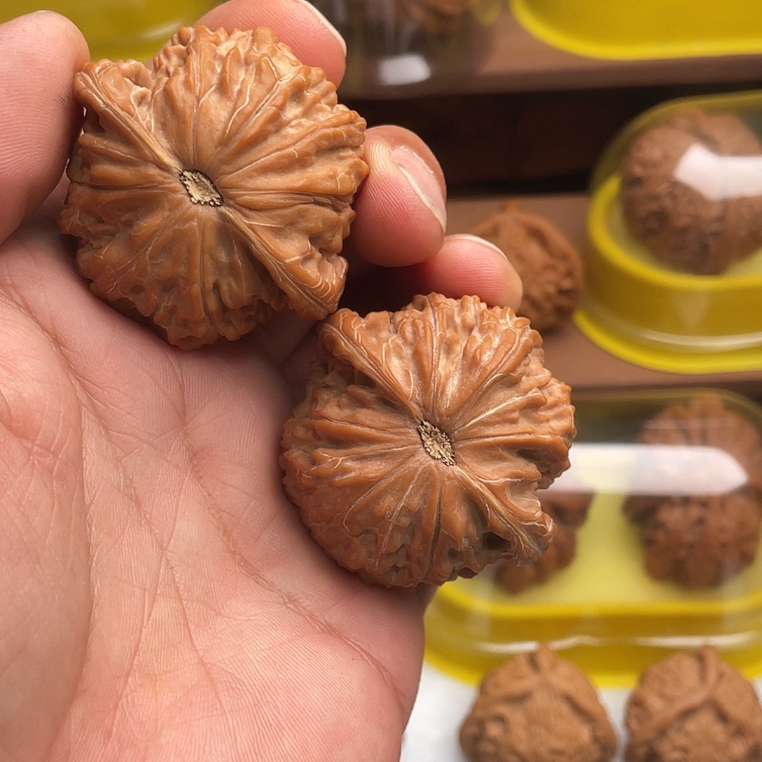 可***欢吊坠文玩核桃磨盘