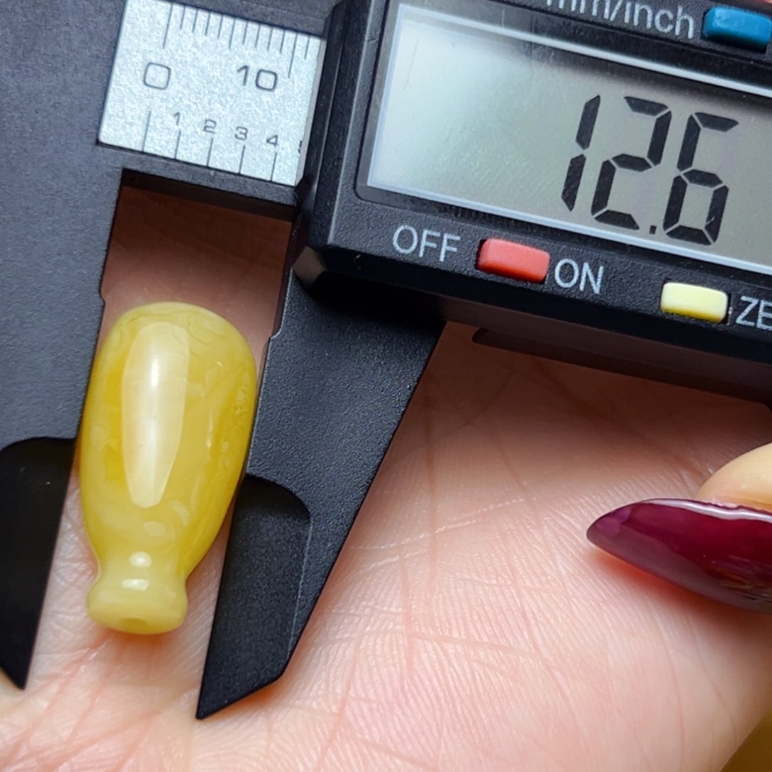 未镶嵌蜜蜡裸石12mm瑕疵三通