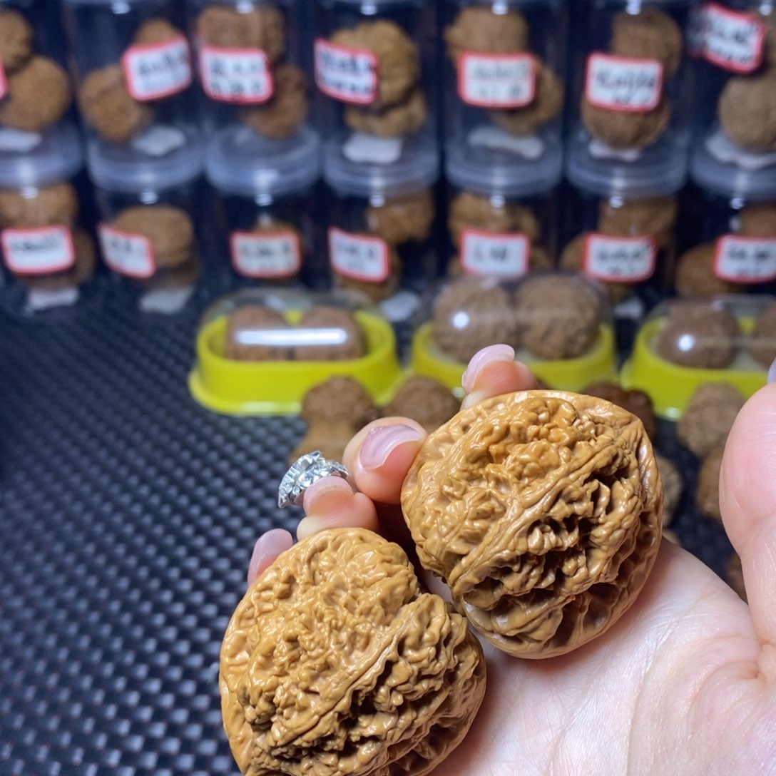 文玩核桃吊坠大粗筋43