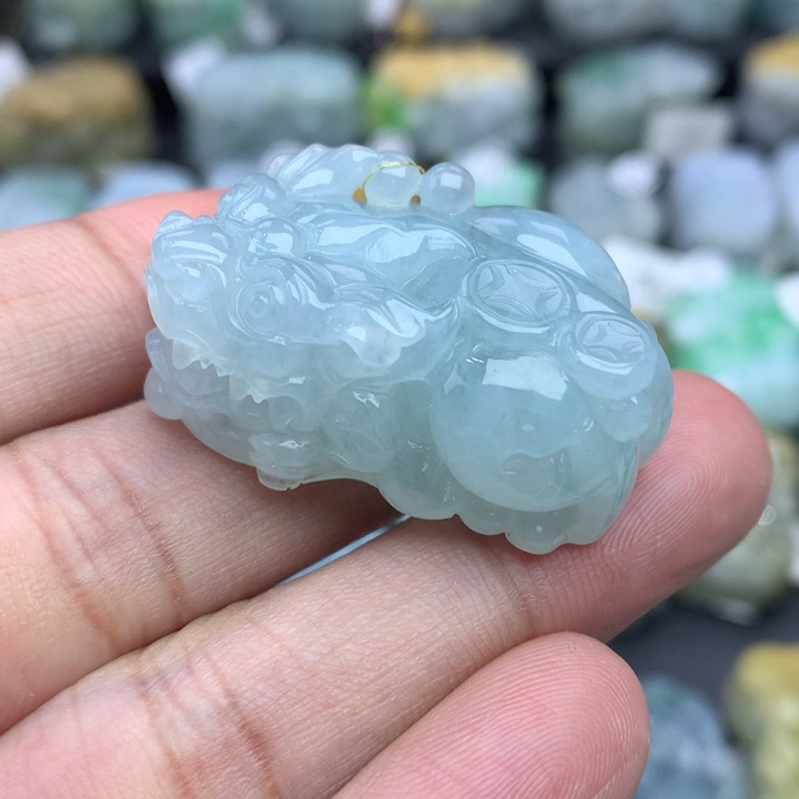 翡翠颈饰未镶嵌天然缅甸翡翠招财貔貅吊坠