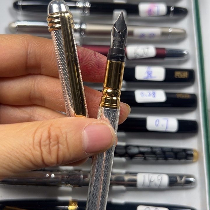 便携式永生502明尖珍珠白色刻花拉丝孤品