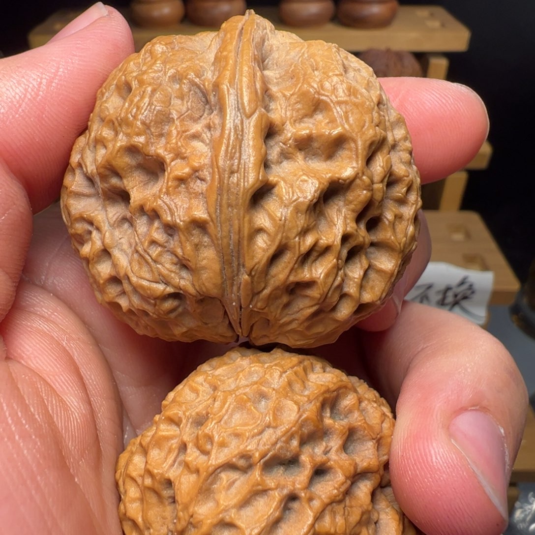 文玩核桃吊坠铁锤石壶45