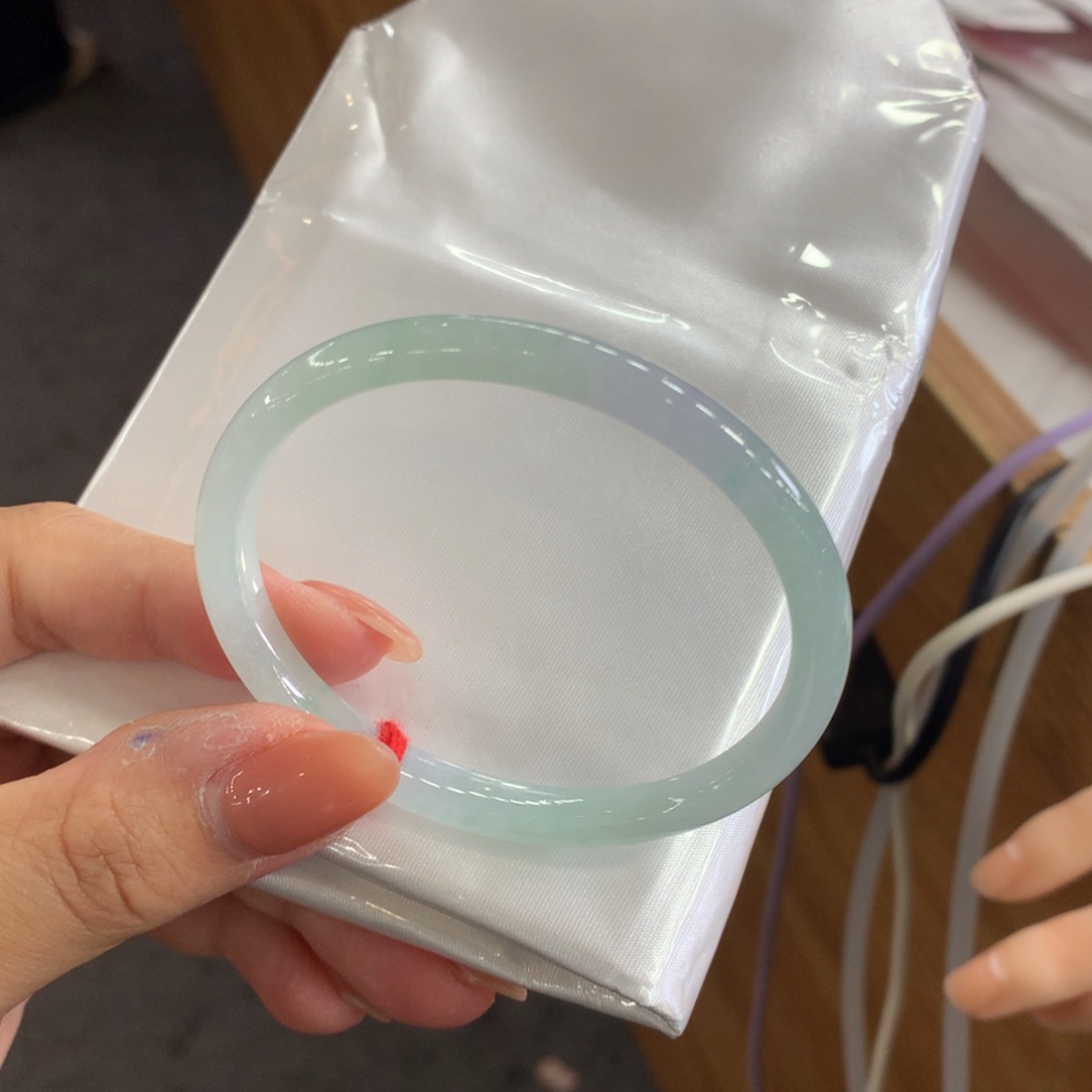 锦***安翡翠未镶嵌手镯天然Ａ货翡翠56贵妃