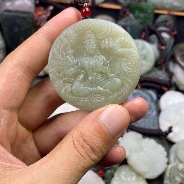 和田玉未镶嵌颈饰