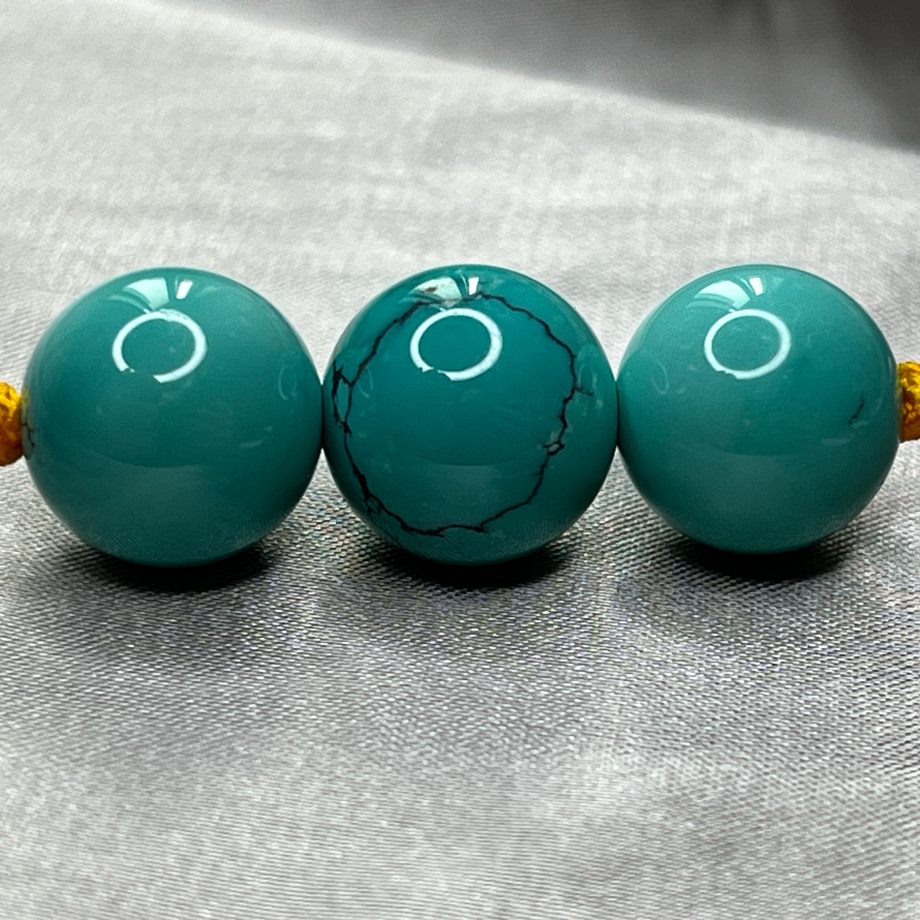 绿松石玉化料圆珠套装，顶珠12.4mm腰12.3mm12mm重8克