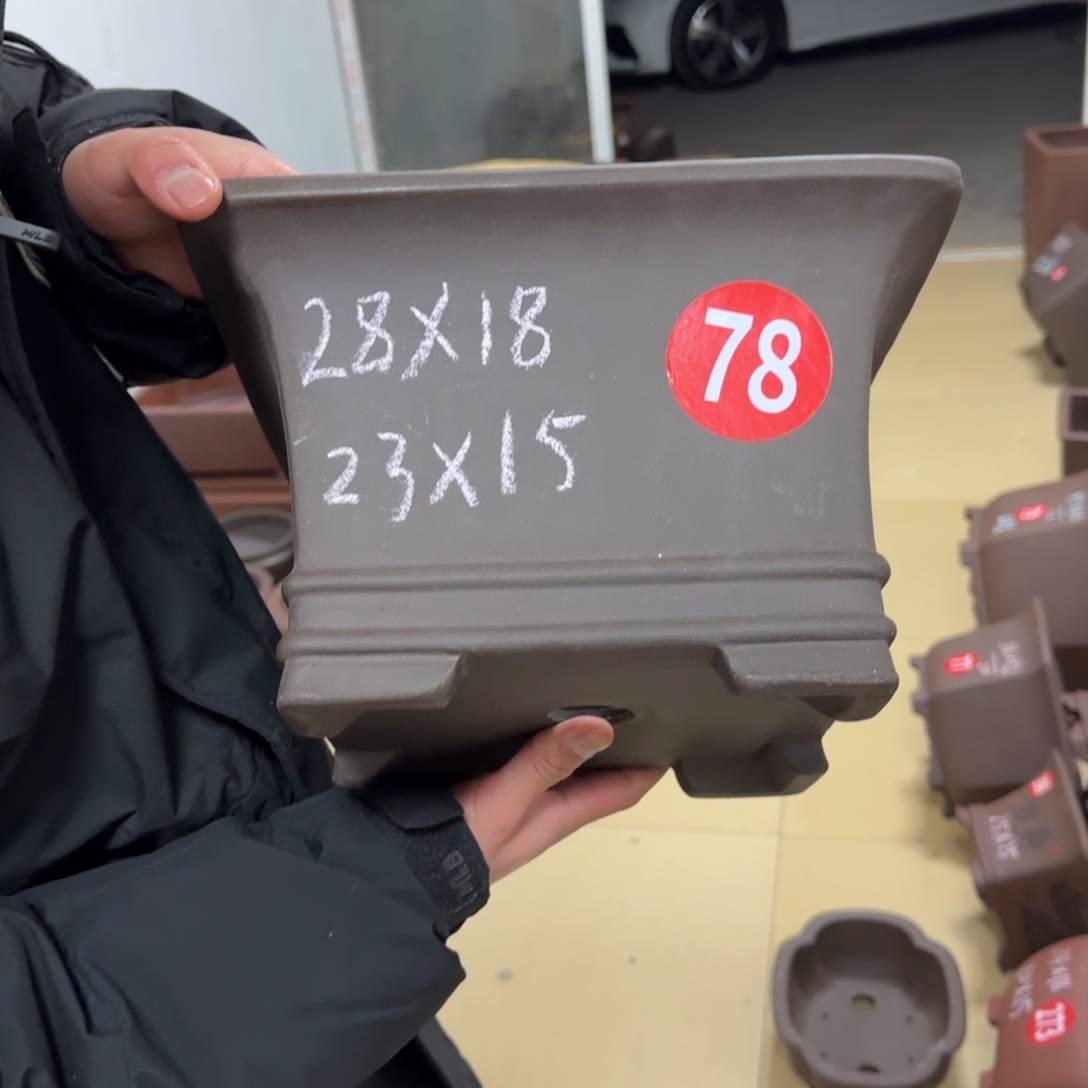 紫砂花盆呜呜呜呜