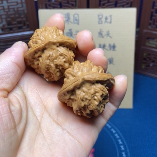 文玩核桃把件磐石39