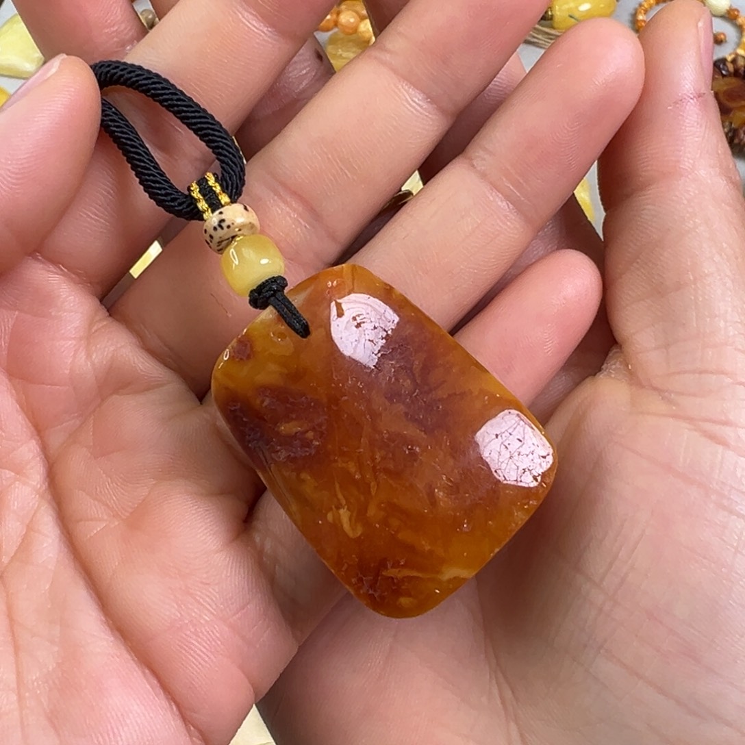 蜜蜡裸石未镶嵌蜜蜡