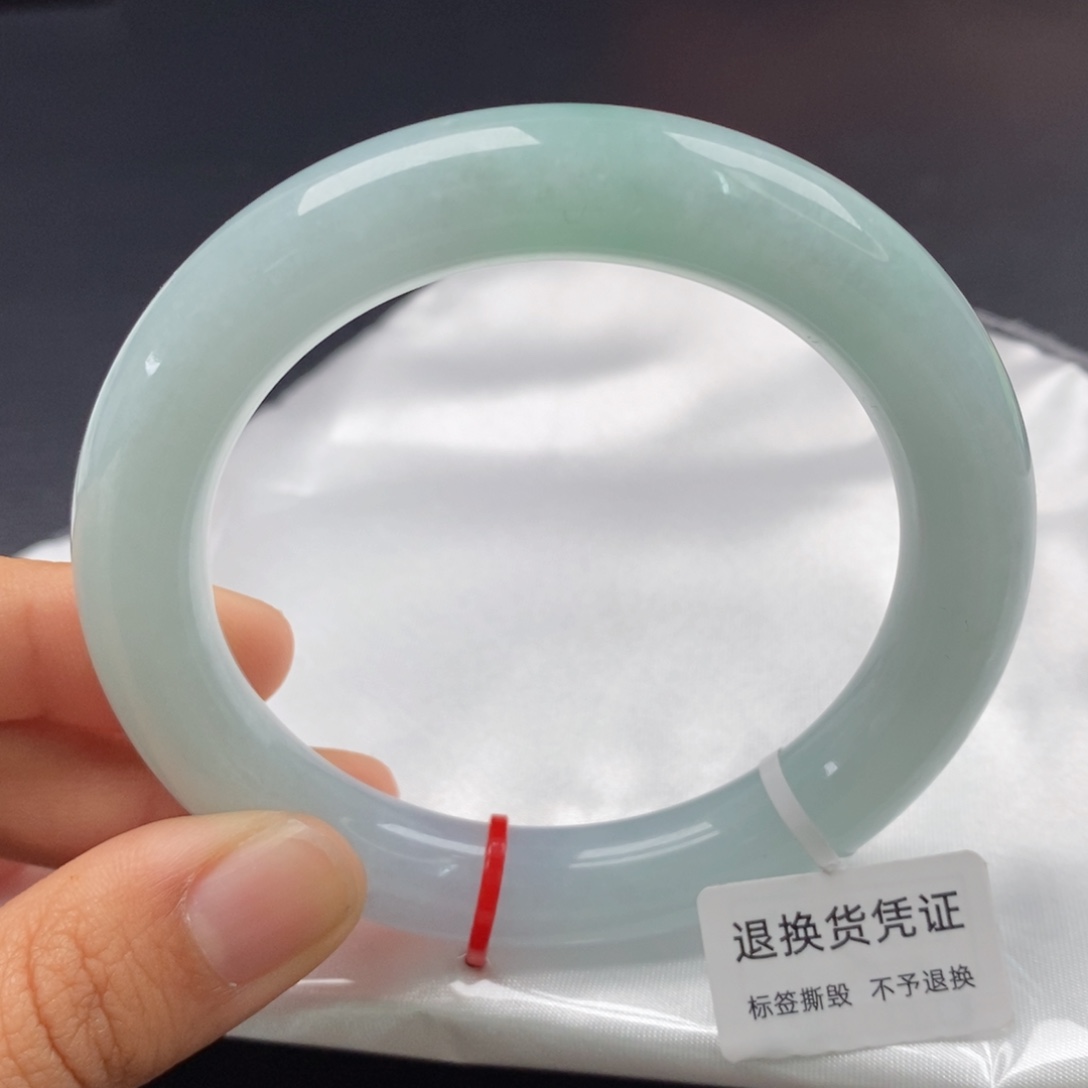 翡翠手镯（圆镯）未镶嵌