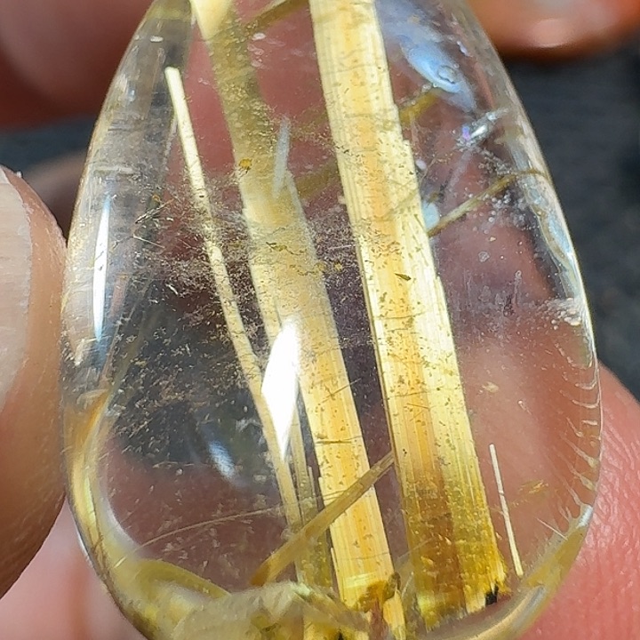 小***。未镶嵌颈饰水晶好