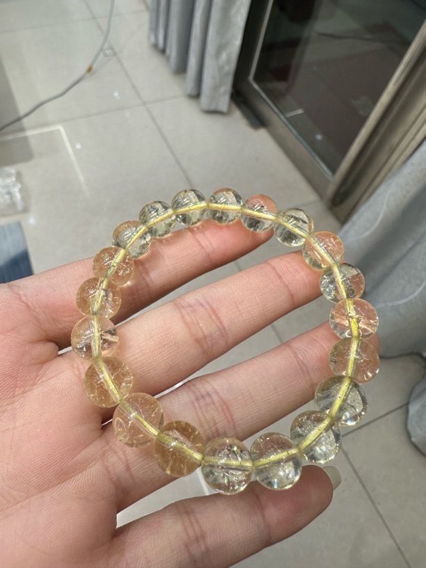 时尚百搭黄水晶卡10毫米圆珠手串（浅色系）