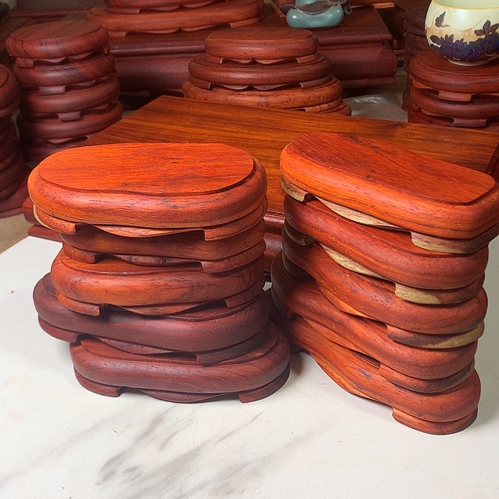 随行的十个哈哈哈哈