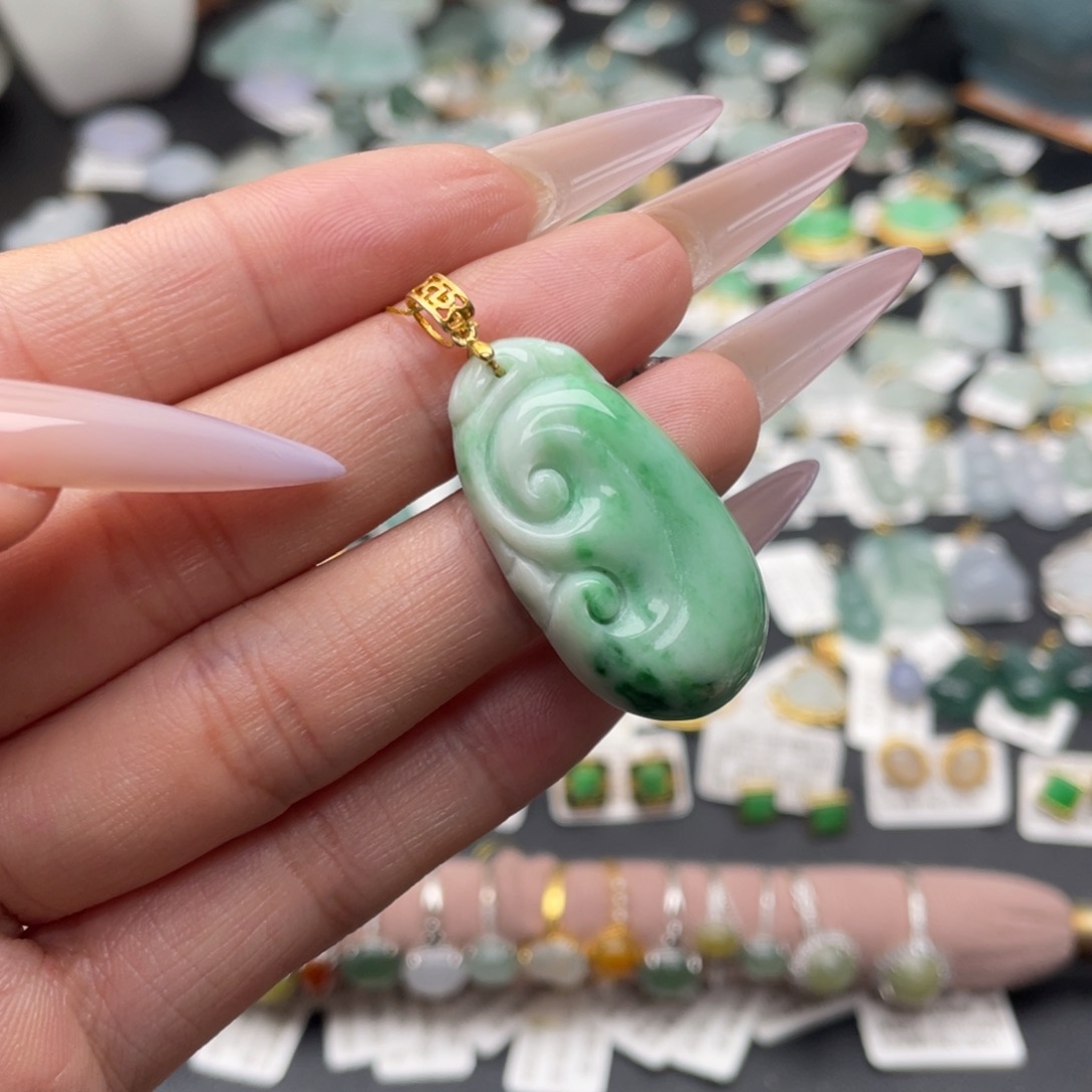 周***周翡翠银S925镶嵌颈饰