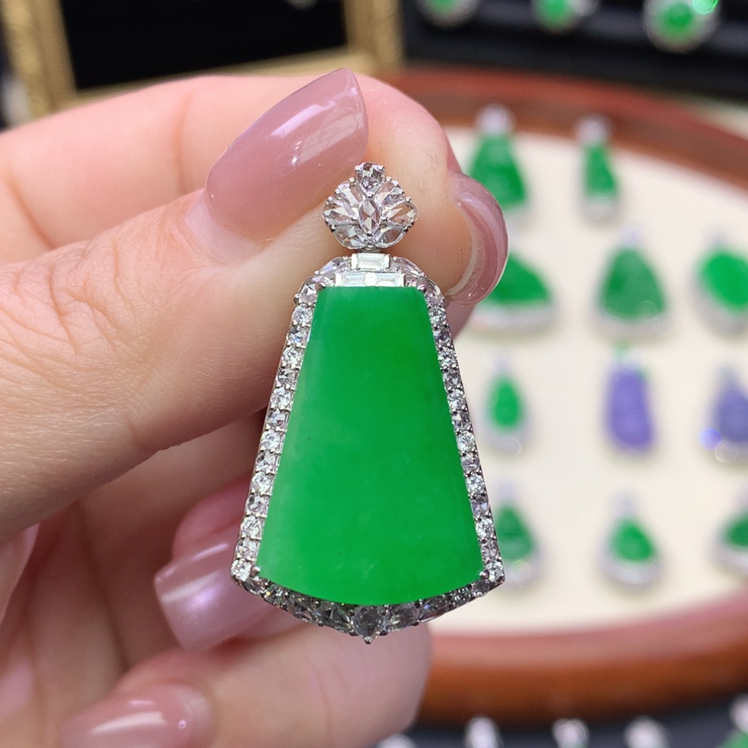 翡翠18K金镶嵌吊坠(不含链)