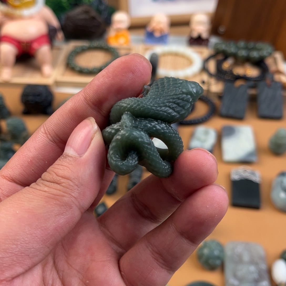 和田玉颈饰未镶嵌