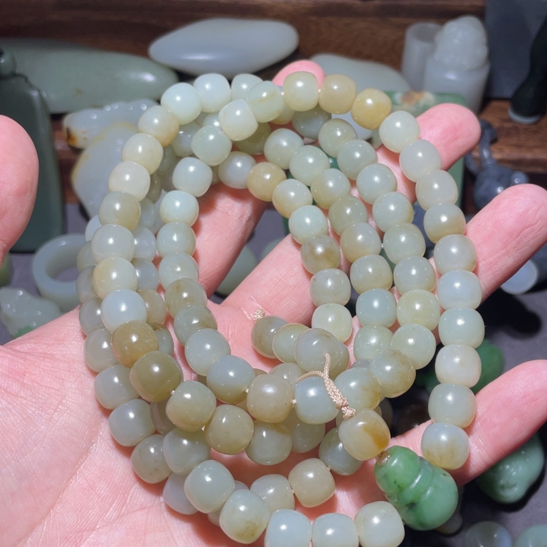 和田玉颈饰未镶嵌我***星