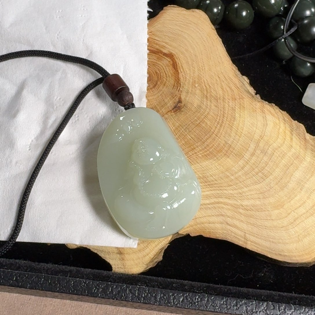 和田玉（糖玉）颈饰未镶嵌