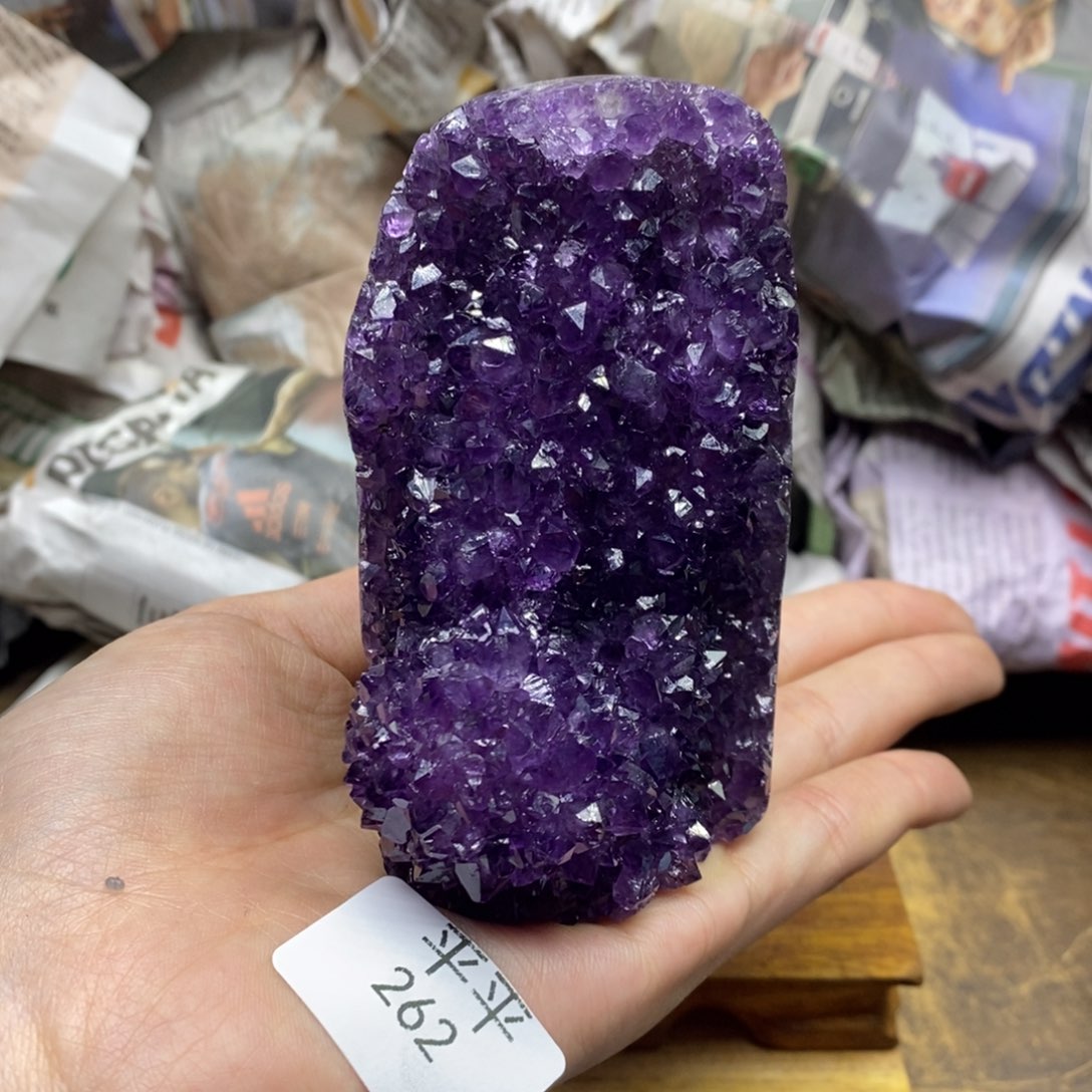 紫晶乌拉圭未镶嵌