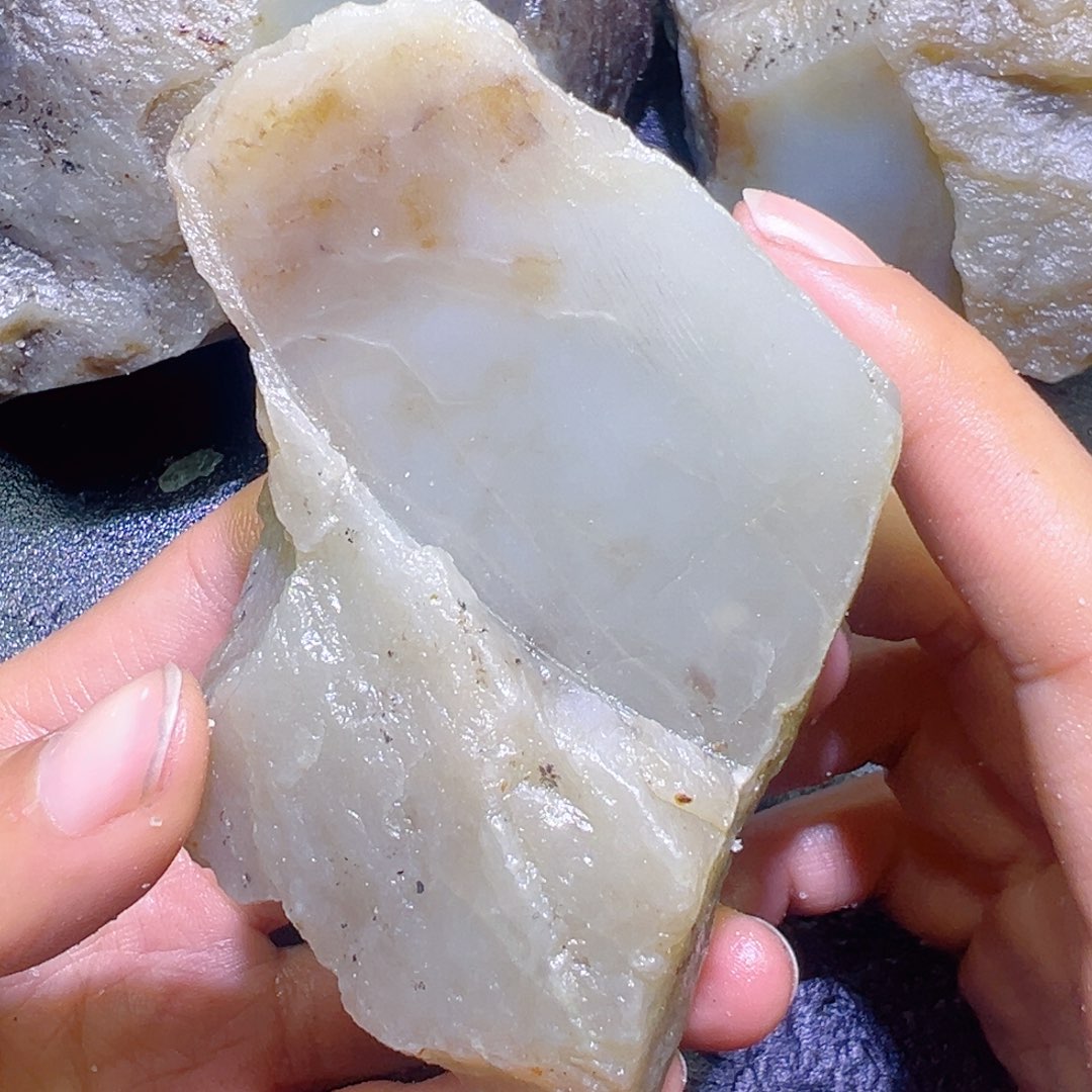 和田玉未镶嵌珠宝半成品